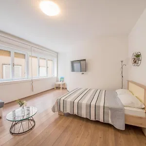Aurora Appartement